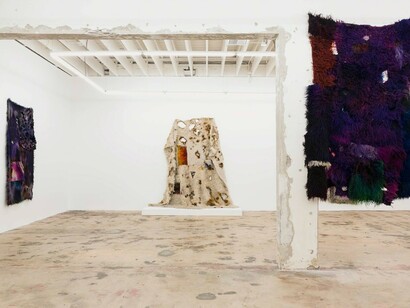 Hot Fruit, Exhibition view. Courtesy of Nina Johnson