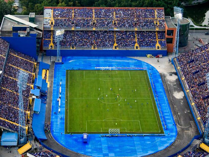 Inaugurado em 1912, o estádio Maksimir em Zagreb, Croácia, é casa para os torcedores exercerem sua identidade e entoarem cânticos nacionalistas