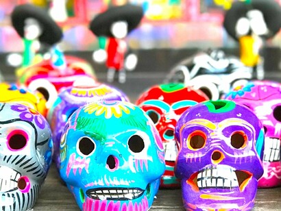 Todo un «merchandising» alrededor del Día de los Muertos