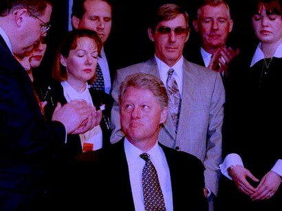 Clinton tras firmar la Ley Helms-Burton