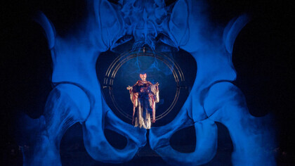 Una scena dell'opera teatrale Parsifal di Tom Fox - Credits Richard Hubert Smith