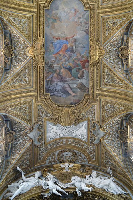 Il soffitto della navata principale con la "Assunzione" di Giacinto Calandrucci, entro il 1706, affresco (foto Studio Azimuth147)