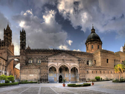 Palermo, la Cattedrale al tramonto