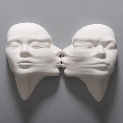 Obra de la serie 'Open mind' del escultor Jhonson Tsang
