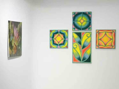 Various artists, Janua, exhibition view. Courtesy of Uprise Art