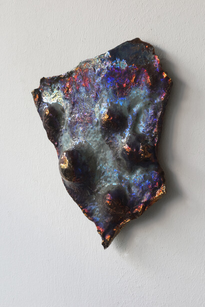 Markus Karstiess, Stoner (Sky I), 2015, Lustre glazed ceramic, 31x 25 x 6.5 cm © Markus Karstiess/ VG Bild-Kunst, Bonn 2007-2015. Courtesy the artist and Bruce Haines Mayfair