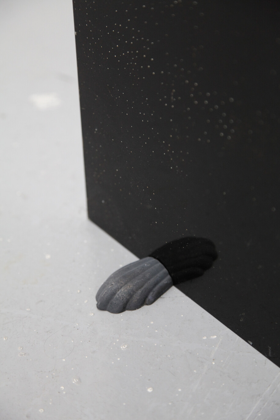 Valentina Pini, The cat came back the very next day # 2 (detail), 2016, Bronze, acrylic polymer, tarmac paint