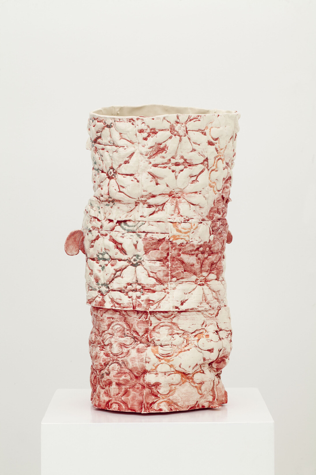 "LA FLEUR DE NOVEMBRE" (2016)
Enamelled earthenware
Height : 18 1/8 in - Width : 10 1/4 in