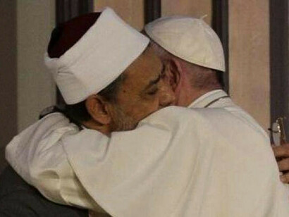 El papa Francisco y el gran imán de Al-Azhar fueron los primeros ganadores honorarios del Premio Zayed para la Fraternidad Humana