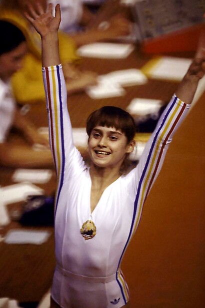 Nadia Comaneci tras concluir su ejercicio