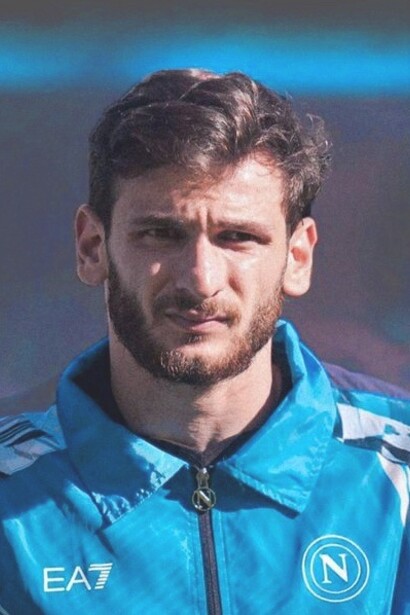 Lo stile di gioco di Khvicha Kvaratskhelia ha portato molti a soprannominarlo "Kvaradona", in onore della leggenda del club Diego Maradona