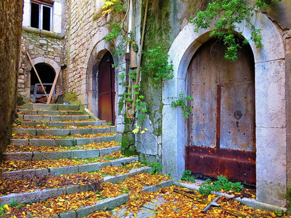Guardia Sanframondi, Campania, Italia. Scopri la magia di Guardia Sanframondi: un borgo incantato nell'Italia meridionale