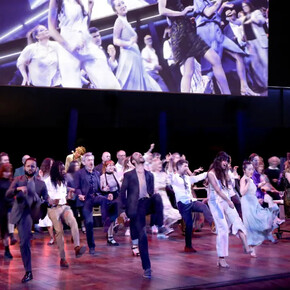 Sur l'autre rive. Avec l'aimable autorisation du Les Célestins, Théâtre de Lyon