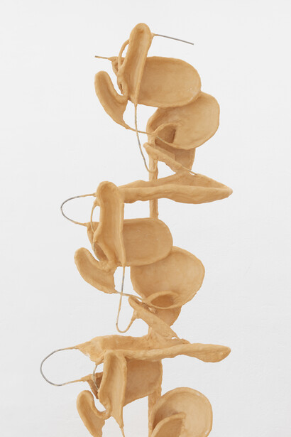 Juliana Cerqueira Leite, Wash hands (details), 2023, Steel, plaster, jesmonite, pigment, wax, 160 × 40 × 19 cm. Courtesy of Nogueras Blanchard Madrid