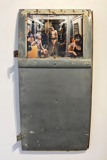 Katherine Flynn, Grey door, subway, 2026. Courtesy of bG Gallery