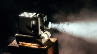 Proyector antiguo o retro de la marca Dukane