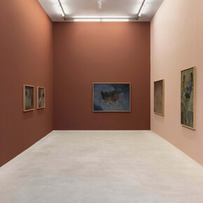Gökhun Baltacı, The sky is black and golden and the moon is shining red, exhibition view. Courtesy of kaufmann repetto