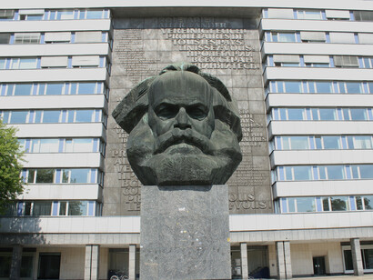 Monumento a Karl Marx, construido por Lev Kerbel