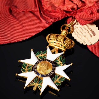 Bijou de commandeur de la Légion d’Honneur porté en grand-croix d’époque Second Empire provenant de l’Empereur Napoléon III, Estimation. Avec la courtoisie de Artcurial