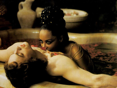 "La regina dei dannati", 2002, tratto da "The Vampire Chronicles" di Anne Rice
