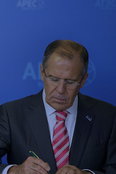 Der russische Außenminister Sergej Lawrow erklärte seinerseits, dass sein Land weder die Absicht habe noch jemals die Absicht gehabt habe, NATO-Mitgliedstaaten anzugreifen