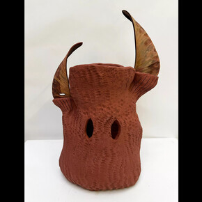 Lucía Pizzani, Cachos, red stoneware clay textured with corn with palm seedpods. Courtesy of the Bosse & Baum Gallery