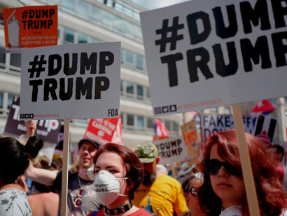 A lo largo del territorio de los EE. UU. han surgido protestas que urgen a que Trump salga de la presidencia