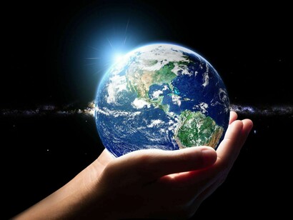 È possibile evitare questo esito mortale per la nostra specie e per quelle che ci accompagnano nella biosfera in questo momento della storia della Terra