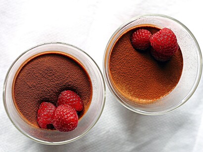 Postre con café y fresas