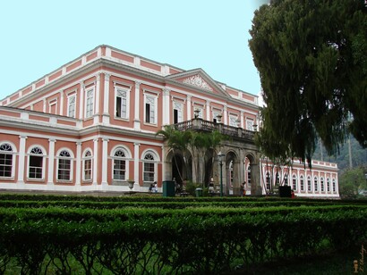 Museu Imperial - Palácio do Imperador (residência de verão da família Imperial) em Petrópolis, Rio de Janeiro, Brasil. A história e a educação são pilares fundamentais na construção das nossas identidades, valores e possibilidades