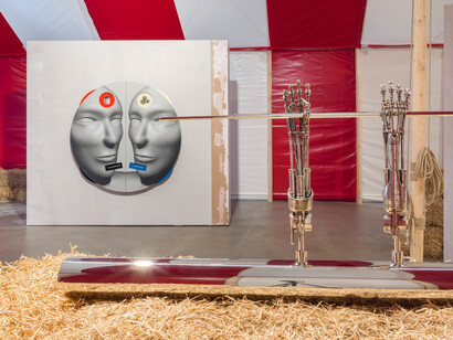 Circus Empire. Courtesy of KÖNIG GALERIE