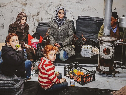 Refugiados sirios en Alepo, diciembre de 2006. En el presente, los ecos de la violencia durante la SGM resuenan especialmente en Medio Oriente, donde Israel lleva adelante operaciones militares masivas contra Palestina y Líbano
