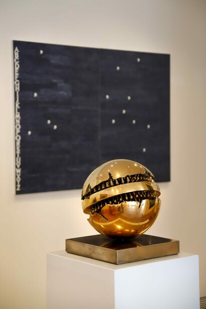 Various artists, 20th-century art, exhibition view. Courtesy of Tornabuoni Art