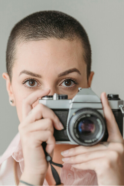 Fotografia. A fotógrafa Daniela Spector considera que o arquivo pode mesmo não existir apenas como um meio de expressão criativa, mas também como uma forma de "terapia"