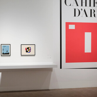 100 ans de Cahiers d’art et LUMA Arles, vue de l’exposition. Avec l’aimable autorisation de LUMA Arles