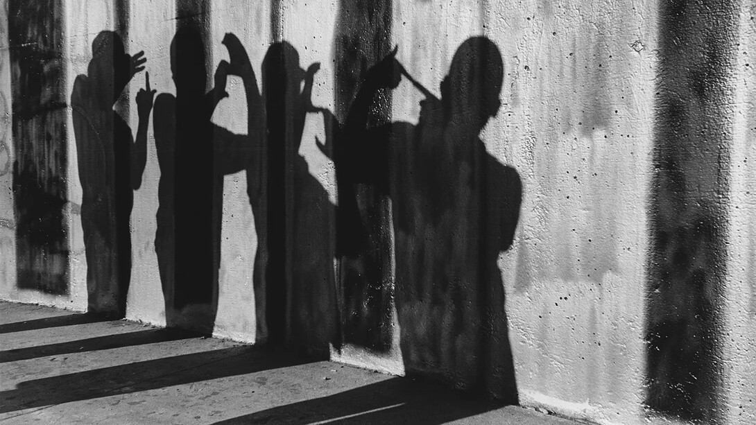 Graciela Iturbide, Cholos Harpys, White Fence, East L.A., Estados Unidos (detail), 1986. Courtesy of Rosegallery