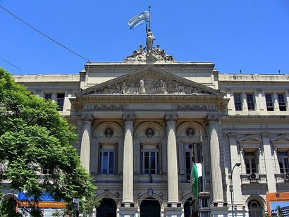 The heart of Argentina’s economic training: classrooms overflowing, debates intense, and public education still standing, Buenos Aires, Argentina.