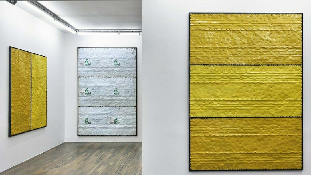 Extrait (tôle,choc) Contre-Attaque, Exhibition view. Courtesy of Galerie Thomas Bernard