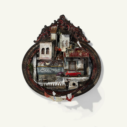 Hafez recreates miniature street scenes of Damascus