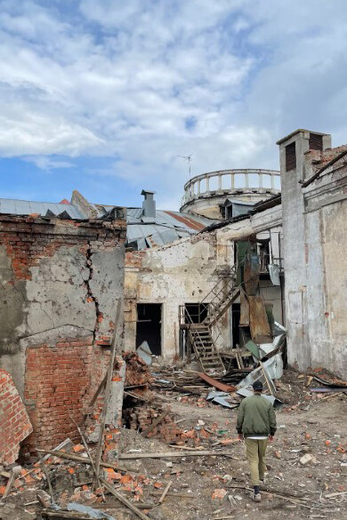 The cinema and youth center in Chernihiv, located in Chernihiv Oblast, Ukraine, was destroyed by an aerial bomb in March 2022