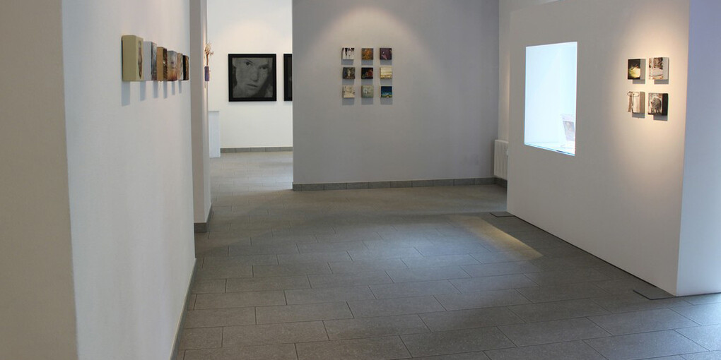 <20 15x15 / 20x20, exhibition view. Courtesy of Punto Sull'Arte Gallery