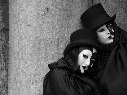 Tristes enmascarados