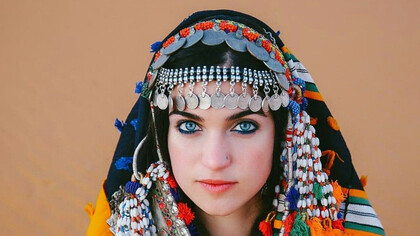 Mujer amazigh. numerosos textos antiguos griegos, fenicios y romanos atestiguan la existencia del pueblo bereber como primer ocupante del norte de África
