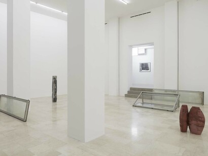 Foreign bodies. John Coplans & June Crespo, installation view, 2018, P420 Bologna. Ph C. Favero