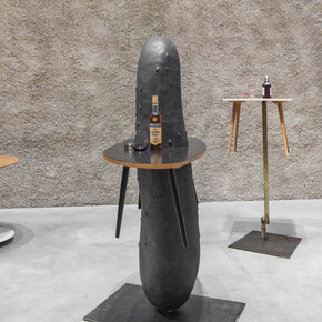 The Serious Life of a Ridiculous Man. Courtesy of König Galerie