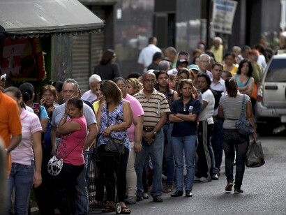 Venezuela. Colas para conseguir alimentos