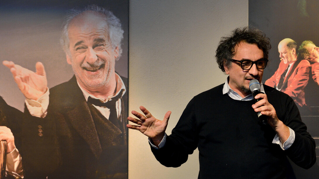 Moreno Gentili in un suo intervento al Piccolo Teatro di Milano