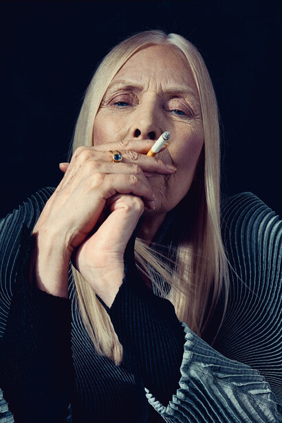 Un intenso ritratto di Joni Mitchell