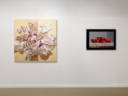Various artists, Summer group show, exhibition view. Courtesy of Gallery Henoch