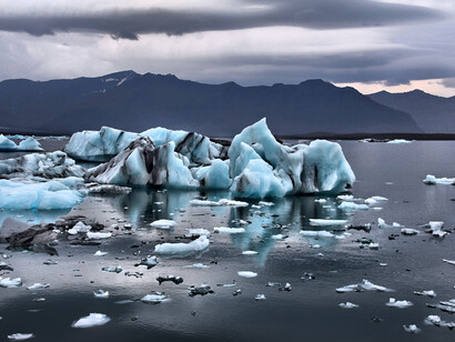 Melting poles